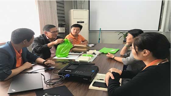 生物降解產品吸引（yǐn）馬來西亞客人來撸撸社環保考察