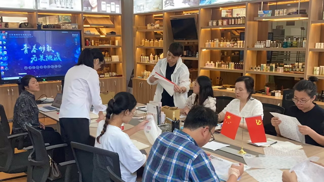 無錫撸撸社客戶洽談